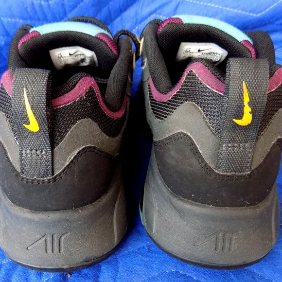 Nike Air Max 200 Black Sneakers - Size 7-1/2 - Picture 4 of 7